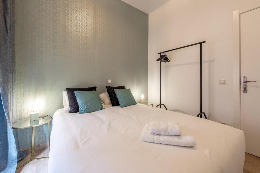 3 Bedrooms 1 Bathroom Furnished - Lavapies- Mintystay Madri Exterior foto