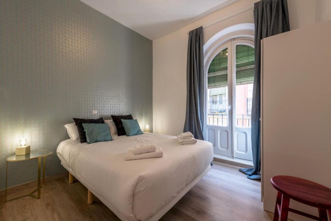 3 Bedrooms 1 Bathroom Furnished - Lavapies- Mintystay Madri Exterior foto